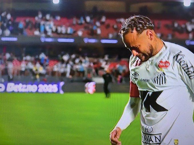 今天凌晨进 今天凌晨进