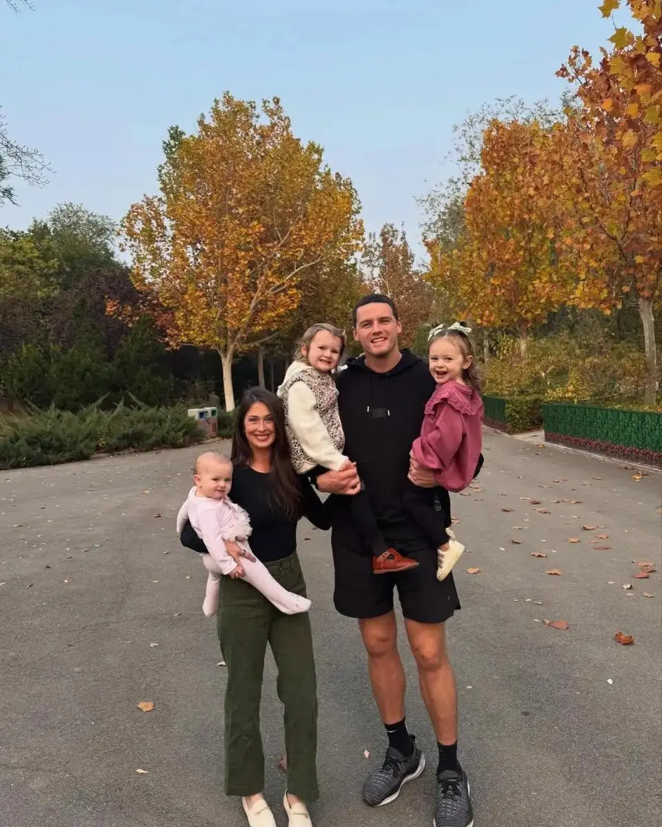 外线投篮威, 姆斯完成续