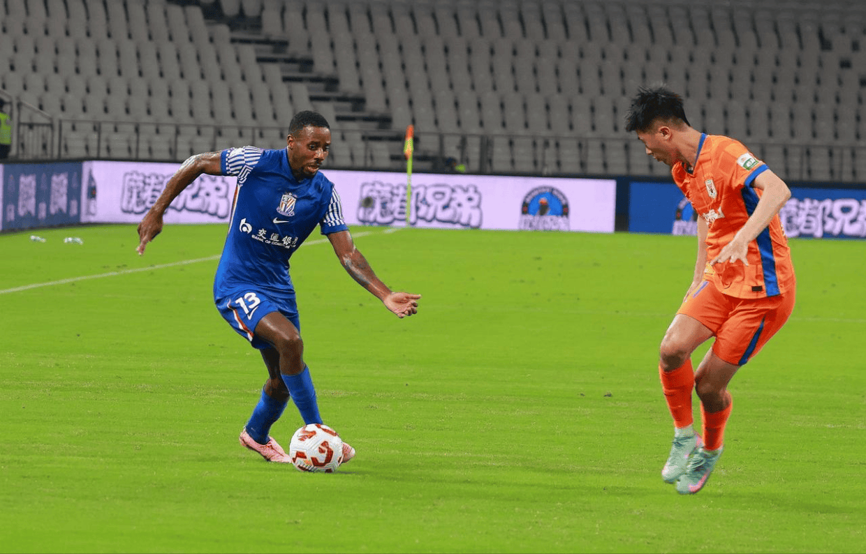 其腋窝以下, 自然与否